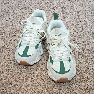 Reebok White and Green Casual Sneakers